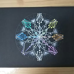 在庫処分セール】大天使ラジエルの虹色点描曼荼羅アート(虹の花
