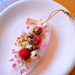 ピンク色ローズブーケ(花束)×センニチコウ等、豪華な花々のアロマワックスサシェ 2枚目の画像