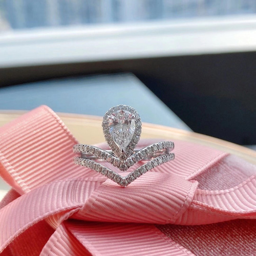 GIA 鑑別書付き リング K18WG 天然ダイヤモンド 0.55ct ペア