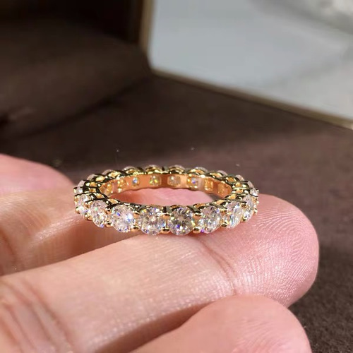 newデザイン】エタニティモアサナイト ダイヤリング