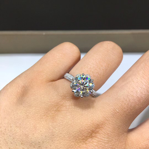 品質保証 3ctモアサナイト K18YG/PG/WG 鑑別書付き 婚約指輪