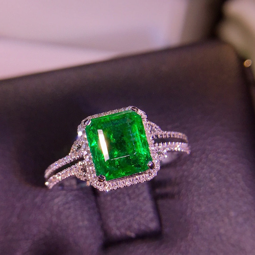 鑑定書付き リング K18 天然エメラルド 天然ダイヤモンド 高品質 指輪  