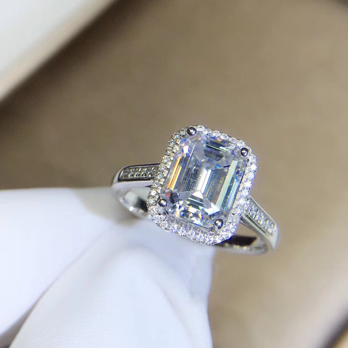 モアサナイト　指輪　2ct　ロシアンカット　ポルトガル　百花　フリーサイズ モアサナイト 指輪 2ct ロシアンカット ポルトガル 百花