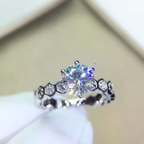 【newデザイン】0.5ct モアサナイト ダイヤ リング k18