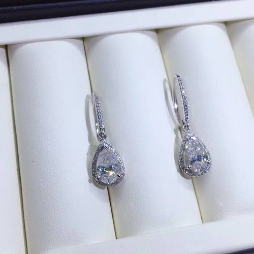 モアサナイトピアス2ct k18 (K10 モアサナイト 5×8mm 2ピース モアサナイトピアス2ct k18 (K10 モアサナイト 5×8mm 2ピース