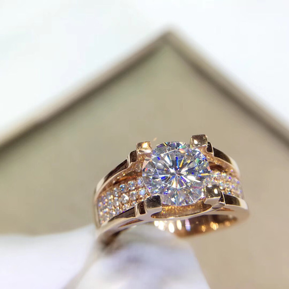 オーダーメイド メンズ　鑑別書付き リング K18ゴールド 1ct モアサナイト 高品質 1枚目の画像