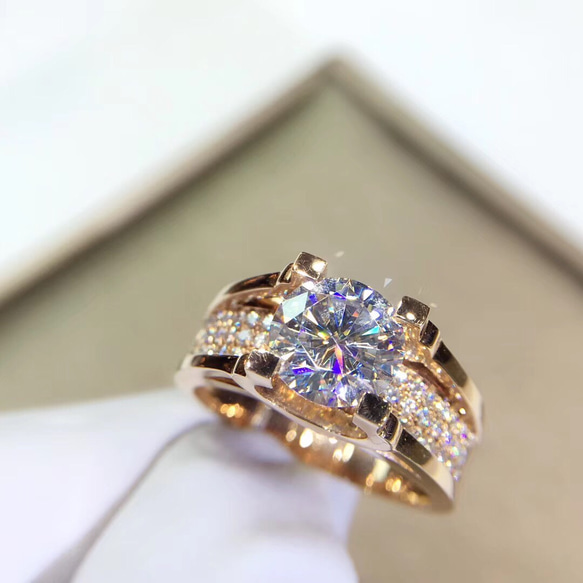 オーダーメイド メンズ　鑑別書付き リング K18ゴールド 1ct モアサナイト 高品質 2枚目の画像