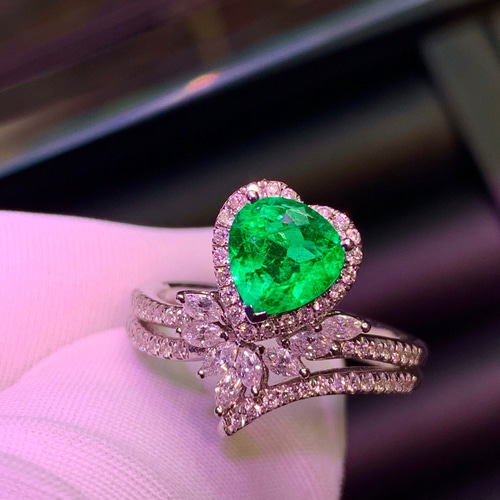 天然コロンビアエメラルドリング コロンビア産エメラルドリング(指輪