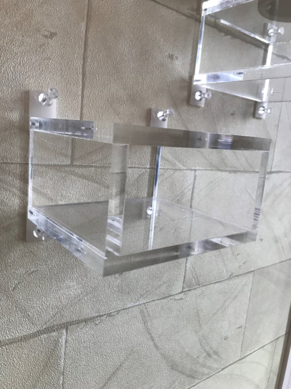 ガラス並みの透明度‼　ウォールシェルフ【アクリル・テトラ】 6枚目の画像