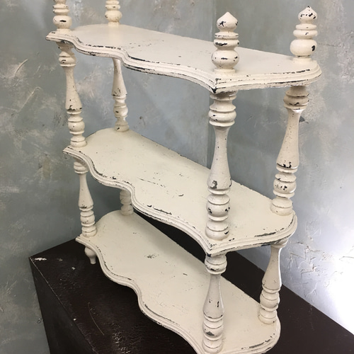 シェルフ・ナポレオンシェルフ・飾り棚・ホワイト系・シャビー