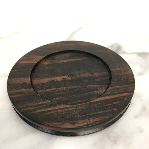 お値下げ黒檀の彫刻装飾付き木製円形台座 木製台座 フィギュア・模型用 黒檀 その他雑貨 old junk style 通販