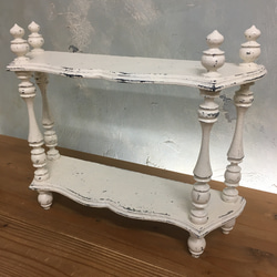 シェルフ・ナポレオンシェルフ・飾り棚・ホワイト系・シャビー仕上げ