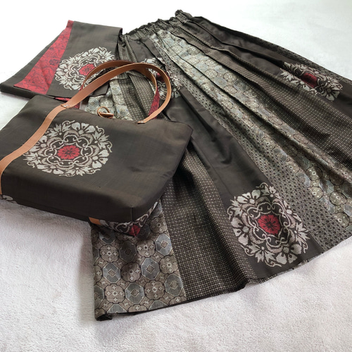 creema限定「新春福袋2021」 アンティーク大島紬のスカートとストール