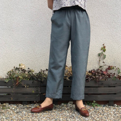 大島紬のゆったりテーパードパンツ　グレー　お好きな着丈で　大人の普段着　着物リメイク　 2枚目の画像