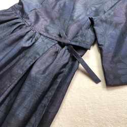 アンティーク大島紬のカシュクールワンピース　コート　菊　訳あり　　着物リメイク 5枚目の画像