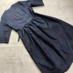 アンティーク大島紬のカシュクールワンピース　コート　菊　訳あり　　着物リメイク 6枚目の画像