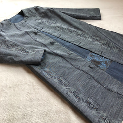 アンティーク大島紬のパッチワークコート　リバーシブル　青　着物リメイク 5枚目の画像