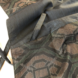アンティーク大島紬の巻きスカート　リバーシブル　龍郷　着物リメイク 10枚目の画像