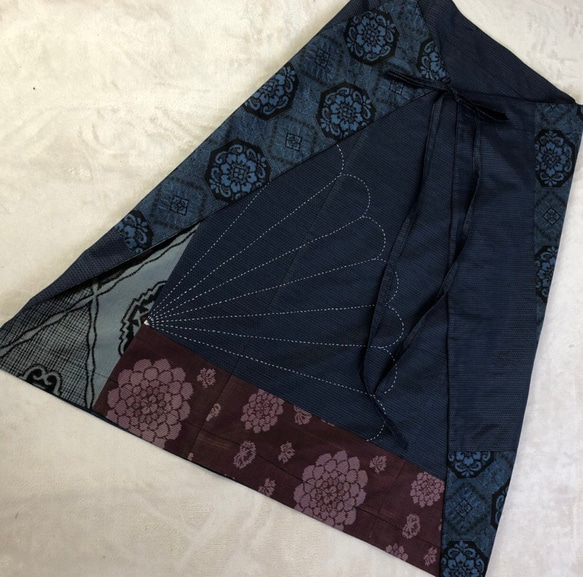 【一周年記念セール】大島紬の巻きスカート　最後の1枚　着丈83cm  パッチワークスカート　着物リメイクスカート7　 8枚目の画像