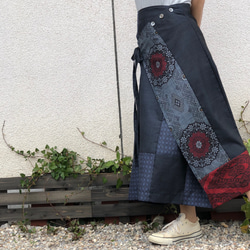 【一周年記念セール】　大島紬の巻きスカート　受注制作　パッチワーク　最後の一枚です　着物リメイクスカート42 1枚目の画像