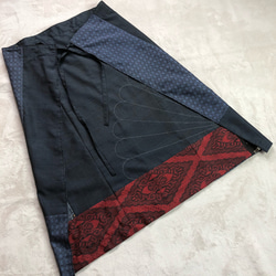 【一周年記念セール】　大島紬の巻きスカート　受注制作　パッチワーク　最後の一枚です　着物リメイクスカート42 3枚目の画像