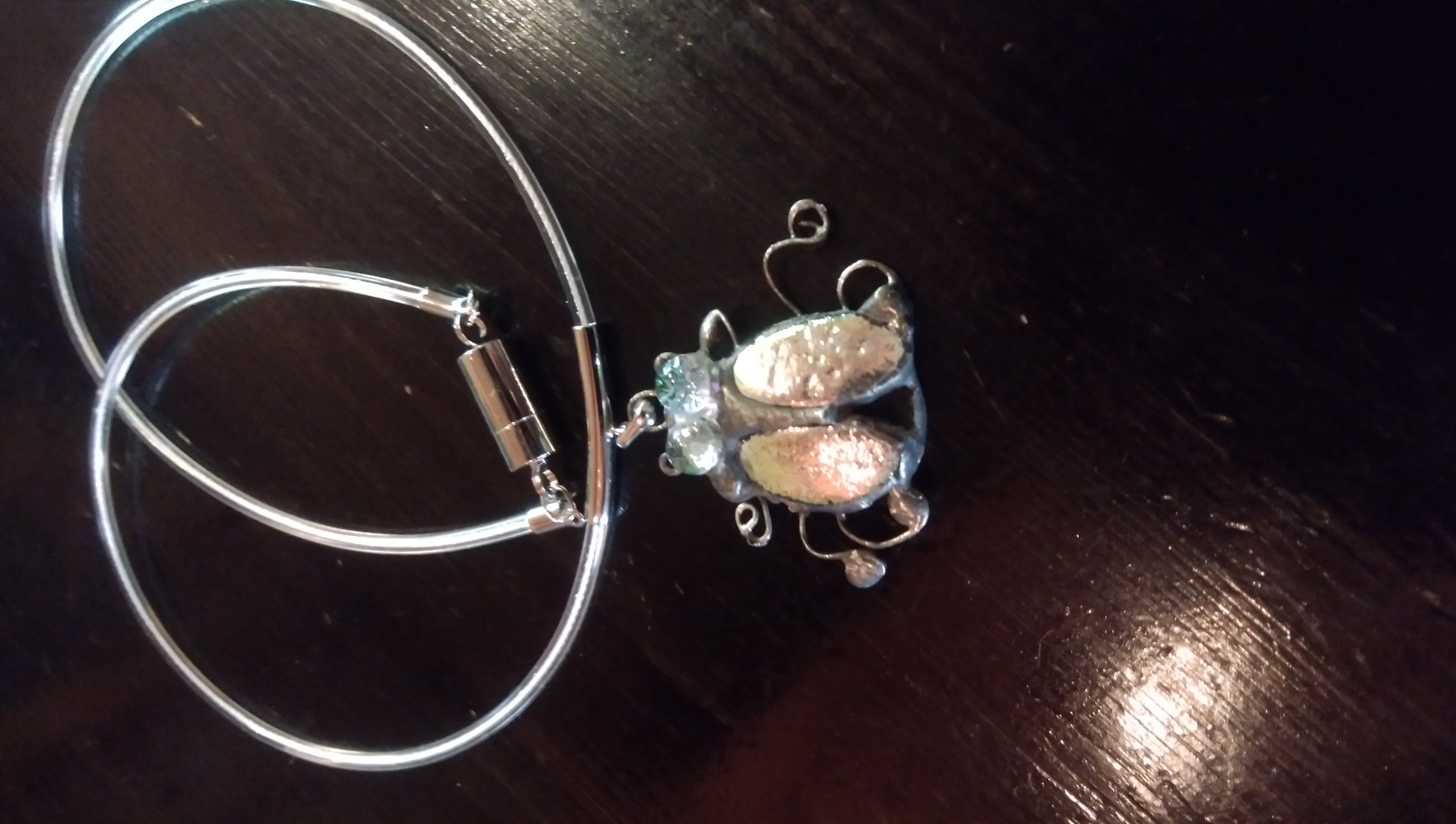 黄金虫のネックレス