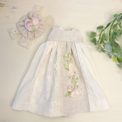 Neo Blythe 絲帶刺繡粉彩玫瑰拼布連衣裙象牙色淺色套裝 第4張的照片