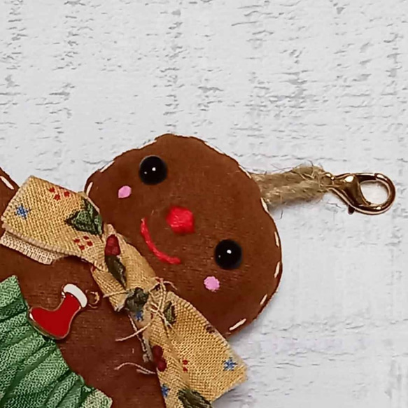 ハンドメイド　ミニチュア　ジンジャーブレッド　カントリードール　ココア　（グリーン）　バッグチャーム　クッキー 4枚目の画像