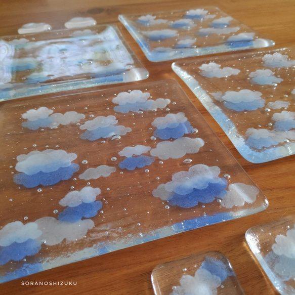 3層の雲と雨粒のお皿 (16ｃｍ角) 3枚目の画像