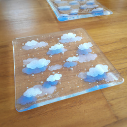 3層の雲と雨粒のお皿 (16ｃｍ角) 4枚目の画像