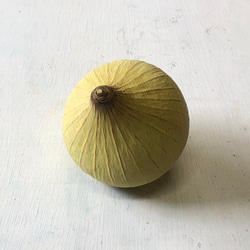 玉ねぎ(2) / 木彫りの野菜や果物 2枚目の画像