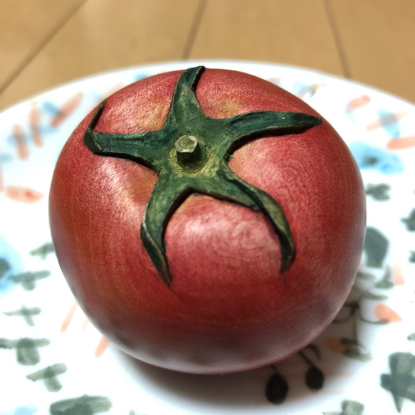 トマト / 木彫りの野菜や果物 彫刻 atelier octave 通販 7535597