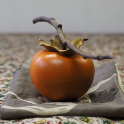 柿 / 木彫りの野菜や果物 4枚目の画像