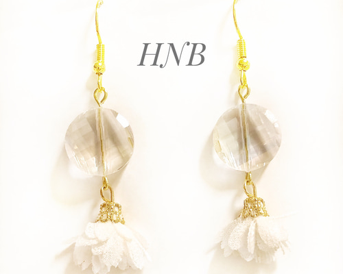 やっちゃんです♡キラキラ・:*ビジュー♡ハンドメイドピアス.イヤリング♡ キラキラビジューピアス イヤリング ハンドメイドアクセサリー