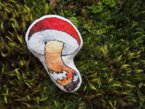 キノコ．フェルトブローチ：Austroboletus gracilis 1枚目の画像