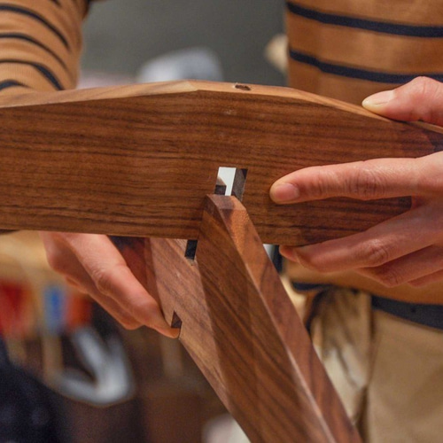 北欧風ウォールナット材のコートハンガー160cm/洋服掛け／鞄掛け