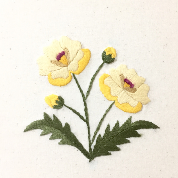 ファブリックパネル（黄色のフラワー刺繍） 4枚目の画像