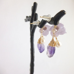 粗切割紫水晶和花朵耳環 第7張的照片