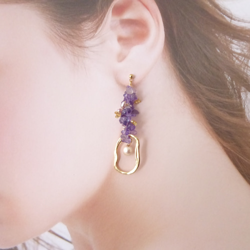 ☆新作2020☆天然石さざれ石と変形フープのピアス・イヤリング