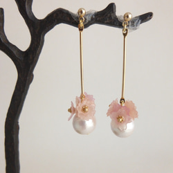 小櫻花和搖曳的棉珍珠耳環 第1張的照片