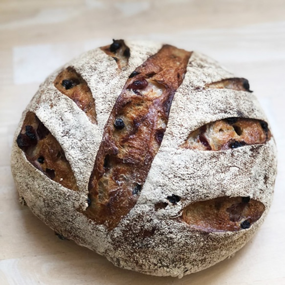 カンパーニュ・ベリーベリー【自家製酵母・国産小麦】【卵・乳製品不使用】 1枚目の画像