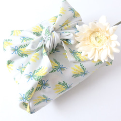 ミモザの大判ハンカチ〈オリジナル生地〉お弁当包みなどに♪ 2枚目の画像