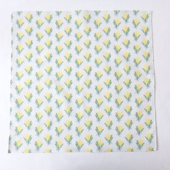 ミモザの大判ハンカチ〈オリジナル生地〉お弁当包みなどに♪ 5枚目の画像