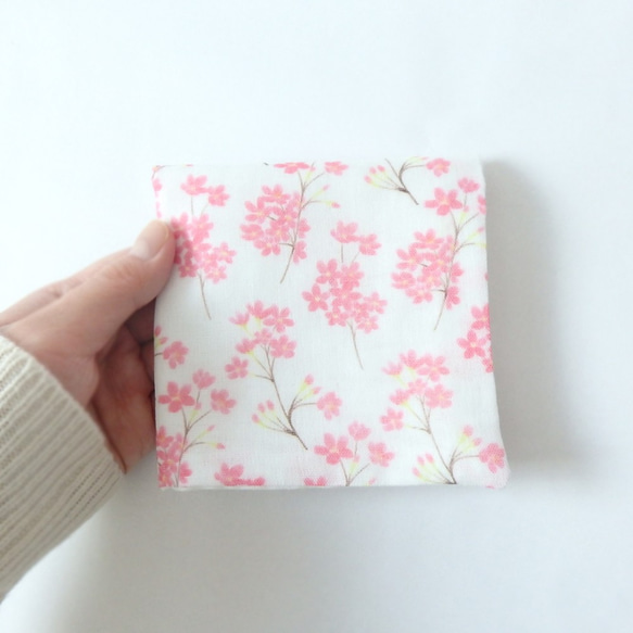 早割♪春まで限定〈特集掲載〉桜のふわふわガーゼハンカチと風呂敷ギフト〈早割中♪〉母の日 ギフト 送別 誕生日 春 3枚目の画像