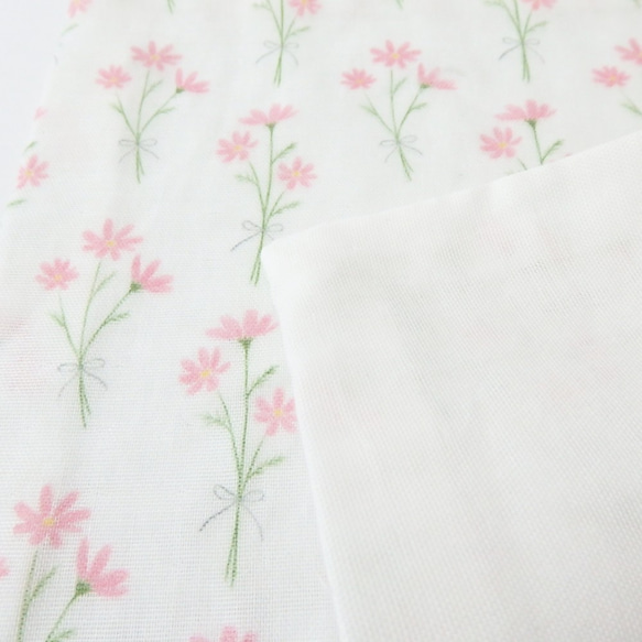 秋冬 コスモスのふわふわガーゼハンカチ 4枚目の画像