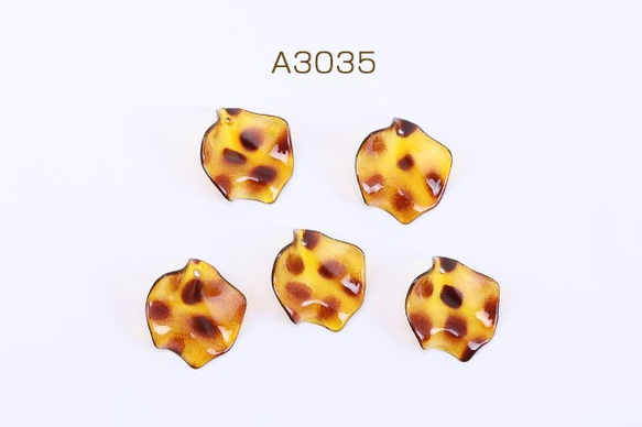 A3035 30個 アクリルチャーム 花びら 1穴 25×28mm レオパート柄 3x 【10ヶ】 1枚目の画像