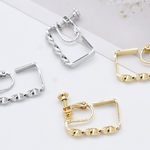 M5624-G 6個 デザインイヤリング ネジバネ式 ツイスト スクエア フープ