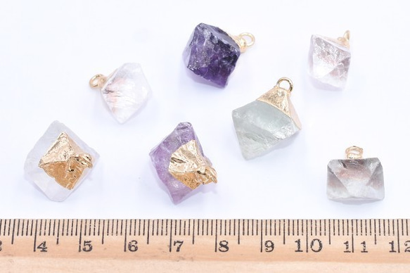 P041-3 3個 高品質天然石チャーム ダイヤモンドカット 1カン ゴールド 3X【1ヶ】 3枚目の画像