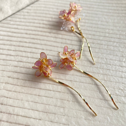 モーヴピンクの小花が大人可愛い♡オーブリエチアのツイストイヤリング/ピアス 3枚目の画像