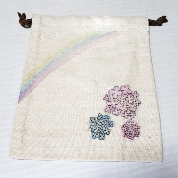 紫陽花と虹イラスト　名入り巾着 1枚目の画像